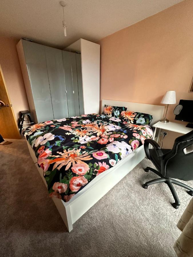 Repton House Bed & Breakfast Уудфорд Екстериор снимка