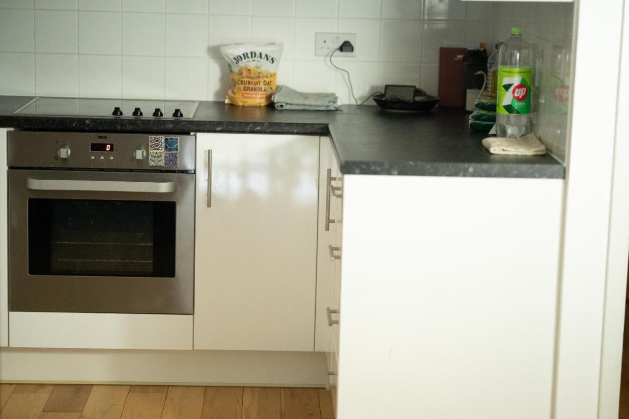 Repton House Bed & Breakfast Уудфорд Екстериор снимка
